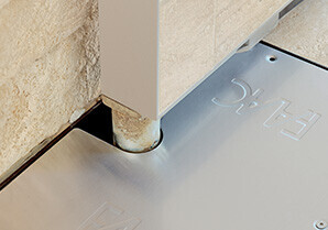 FAAC földbe süllyesztett vagy integrált szárnyaskapu automatizálás